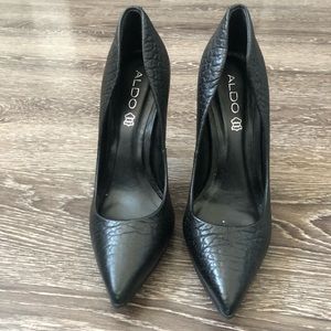 Black Aldo pump